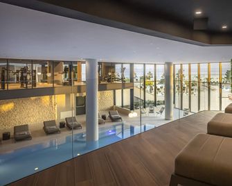 Aminess Laurel Khalani Hotel - Makarska - Uima-allas