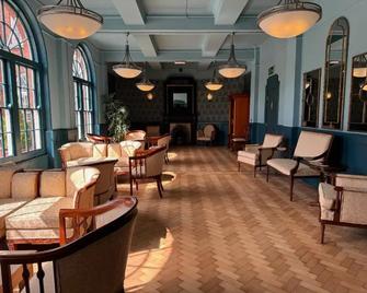 Charlotte House - Lincoln - Lounge