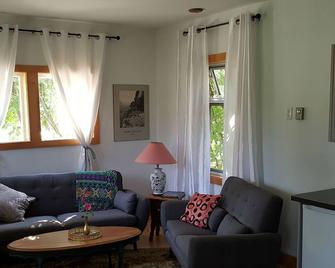 Charming Downtown Vacation Apartment in Heritage Home - Kaslo - Living room