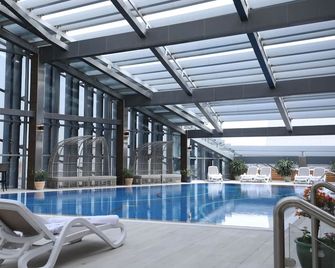 Vip Hotel Doha Qatar - Doha - Pool