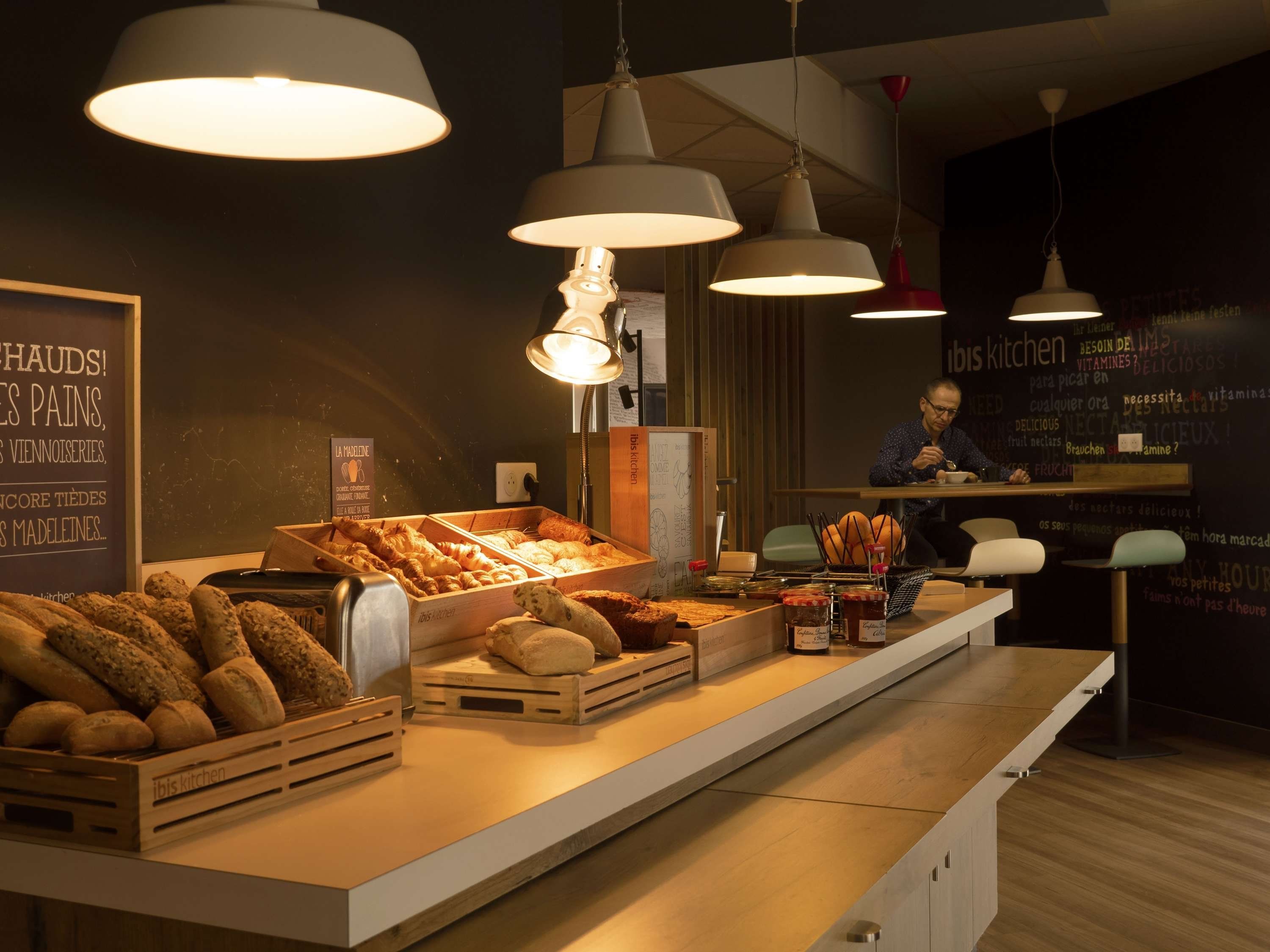 ibis Arles - ארל - מסעדה