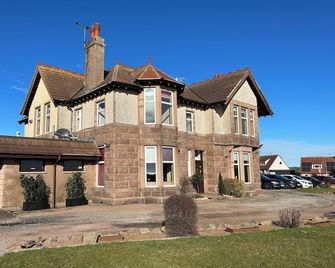 St Olaf Golf Hotel - Peterhead - Budova