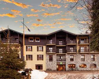 ibis Styles Les Houches Chamonix - Les Houches - Building