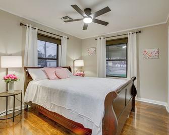 2 Mi to Nicholls State University Home with Yard - Thibodaux - Bedroom