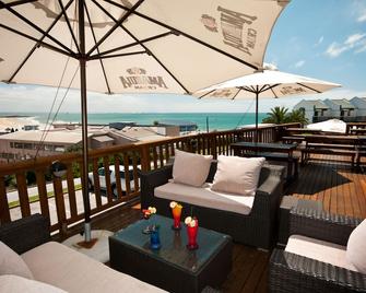 The Kelway Hotel - פורט אליזבת' - מרפסת