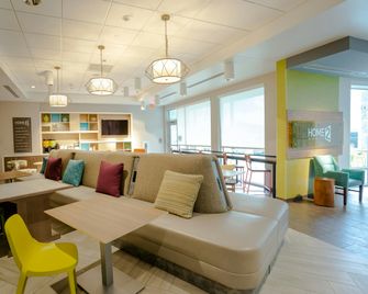 Home2 Suites by Hilton Pflugerville - Pflugerville - Salónek