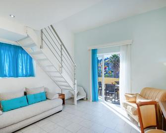 Aqualand Resort - Agios Ioannis Peristeron - Salon