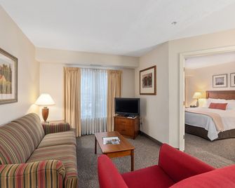 Residences At Daniel Webster - Merrimack - Wohnzimmer