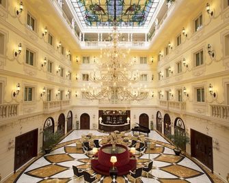 Grand Hotel Vanvitelli - San Marco Evangelista - Lobby