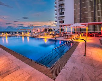 Hotel Maren Fort Lauderdale Beach, Curio Collection By Hilton - Fort Lauderdale - Pool