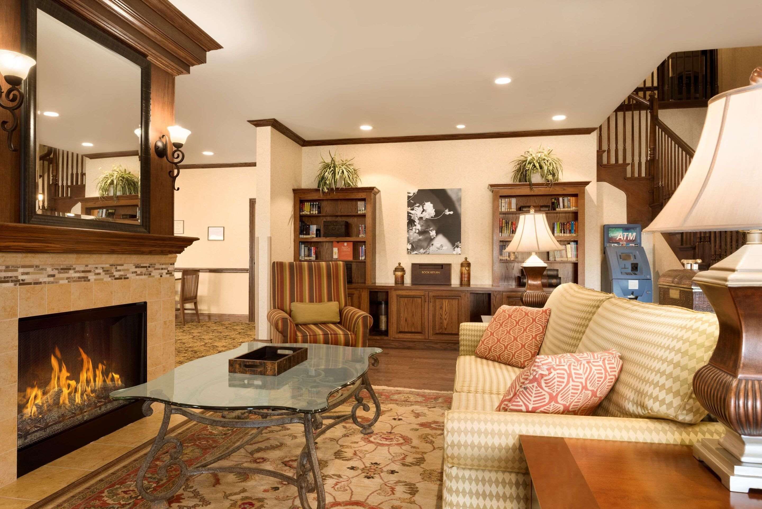 Country Inn & Suites by Radisson Minot, ND - מינוט - סלון