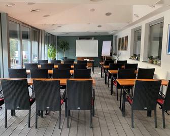 Mikado Hotel - Nitra - Restaurante
