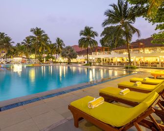 Novotel Goa Dona Sylvia Resort - Cavelossim - Pool