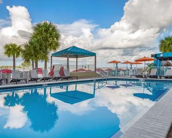 Winter the Dolphins Beach Club Ascend Hotel Collection - Clearwater Beach - Basen