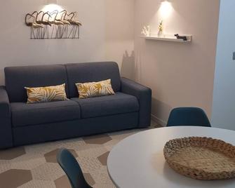 Ginosa Marina - Private Annex In Villa - - Ginosa Marina - Soggiorno