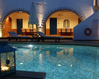 Dimitra Hotel - נאקסוס - בריכה