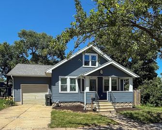 Cedar Falls Home Between Downtown & Uni - Cedar Falls - Gebouw