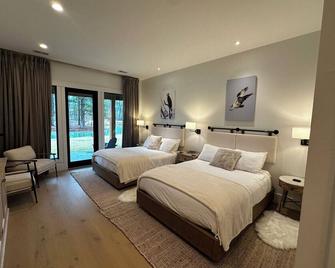 Osprey Cottage Suite 3717-A - part of the Eden at Gracefield Event Venue - Walterboro - Bedroom