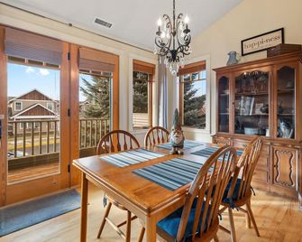 Walk To Downtown Sisters - 2bdr - Perfect Location - Sisters - Sala pranzo