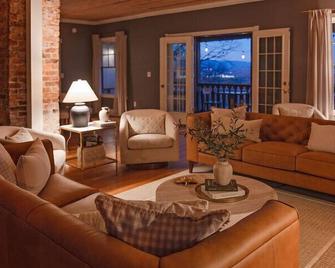 Historic Riverview Inn Suite Nine - Chattanooga - Sala de estar