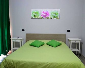 Iris Inn - Salerno - Habitación