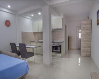Apartmani Kankaras - Sea View - Tivat - Slaapkamer