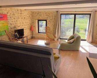 La Cave - Saint-Hilaire-de-Brethmas - Sala de estar