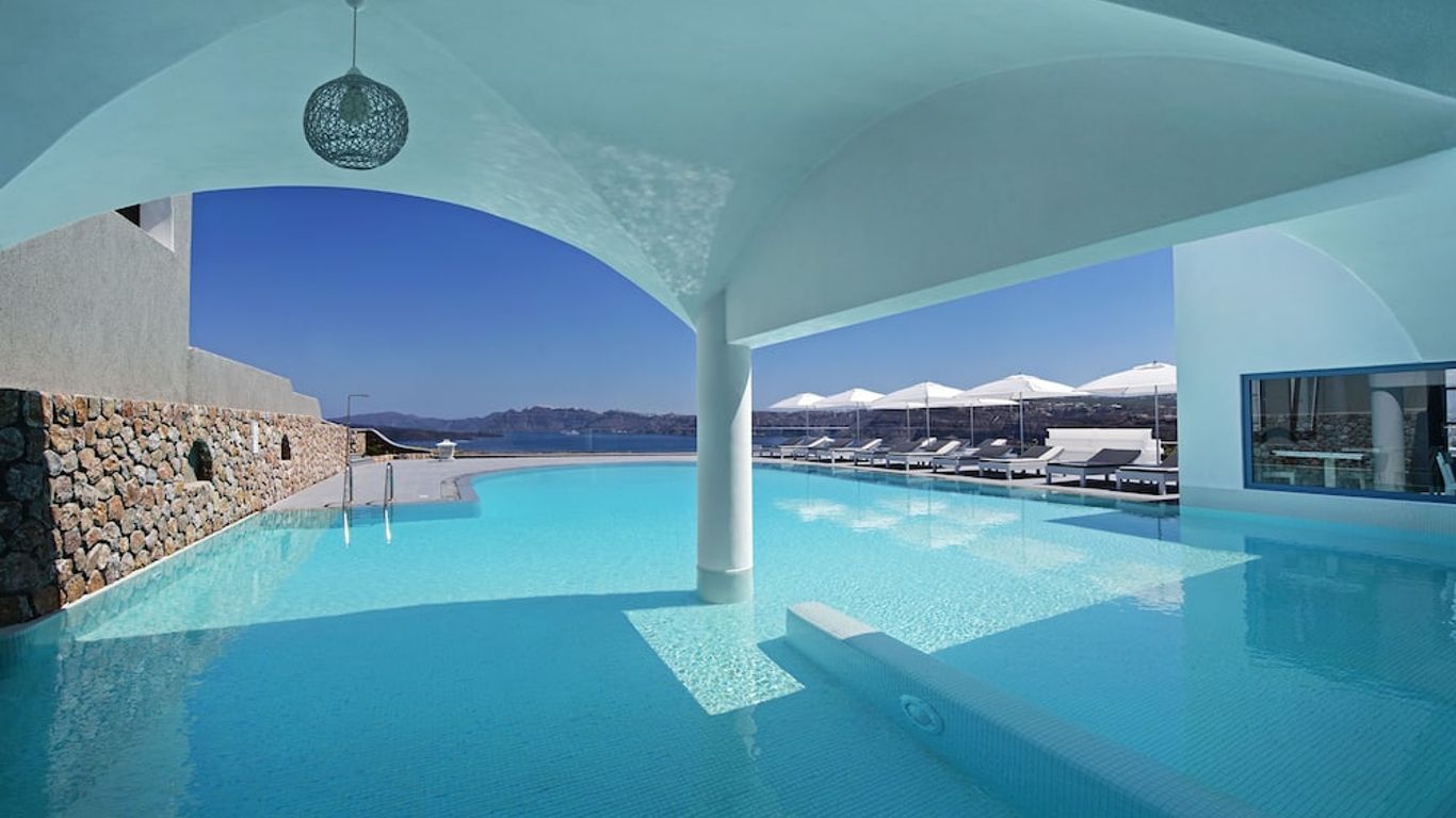 Acroterra Rosa Luxury Suites & Spa