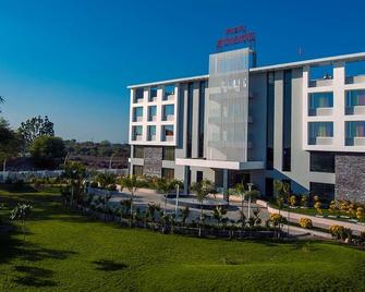Hotel Atharva - Ujjain - Building