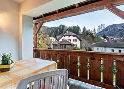 Apartment 'Cesa Valeria App Monika' with Mountain View, Shared Garden & Wi-Fi - Ortisei - Balcony