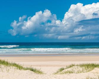Ballina Beach Nature Resort - Ballina - Beach