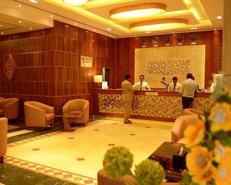 Nejoum Al Emarat - Sharjah - Recepción