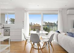 Chic apartment footsteps from Manly Beach - Sydney - Menjador