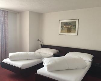 Swiss Chalet zur Krummen Eich - Pratteln - Спальня