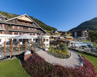 Fleur De Neige Châtel - Châtel - Building