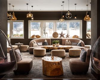 Kuhotel Steinplatte, Trademark Collection by Wyndham - Waidring - Recepción