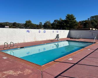 Studio 6 Suites Cameron Park, Ca - Folsom - Cameron Park - Pool