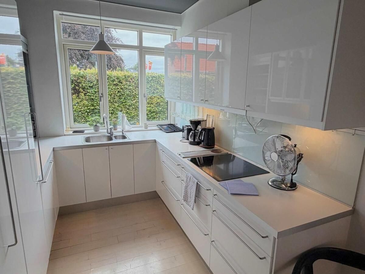 Spacious Villa with Private Terrace & Garden – København