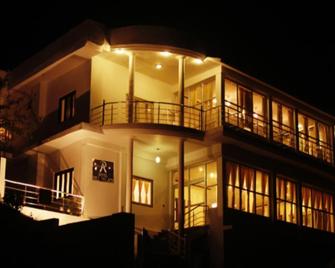 Hotel Hill Palace - Kausani - Budova
