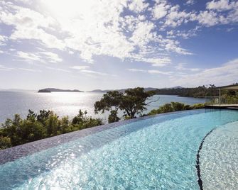 Shorelines 23 On Hamilton Island - המילטון איילנד - בריכה
