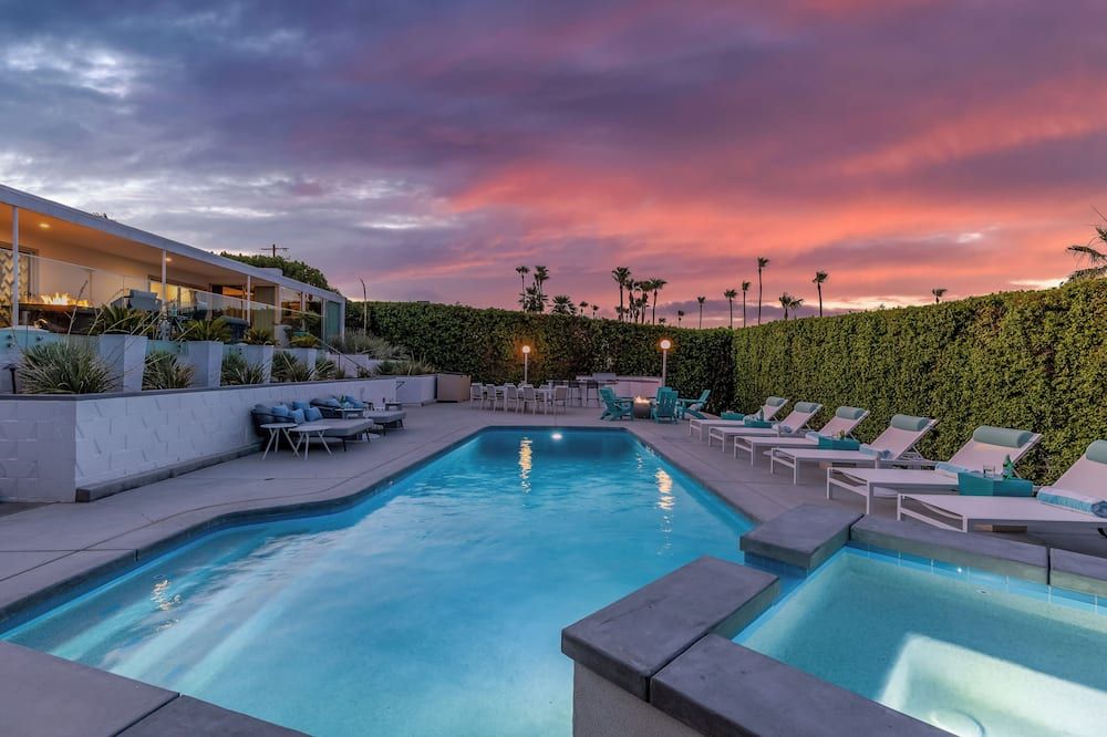 Little Tuscany Holiday House - Palm Springs - Piscina