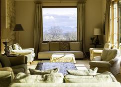 Chateau d'Echenevex - Luxury Escape near Geneva - Échenevex - Living room