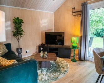 Lodge in Brabant With Cozy Covered Terrace - Oirschot - Obývací pokoj