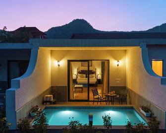 Anandam - A Luxury Resort in Udaipur - Udaipur - Pool
