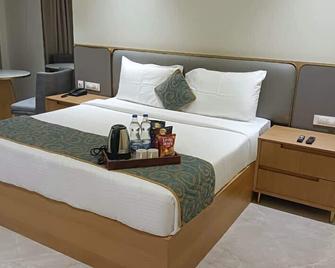 Hotel sannidhi emerald - Bhongir - Bedroom