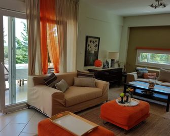 Villa Anna Maria Kriopigi Private Pool & Sea View 5 Bedrooms - Kriopigi - Sala de estar