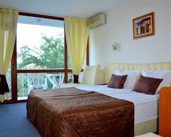 Sunshine Pearl Hotel - Kavarna - Bedroom