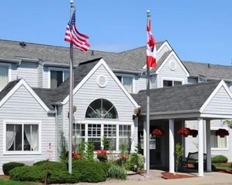 Centerway Hotel Buffalo North Near University - Tonawanda - Budova