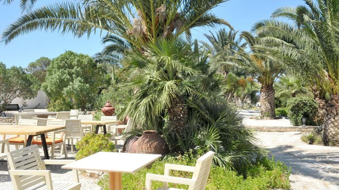 Medusa Beach Resort & Suites