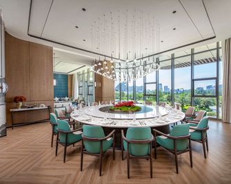 Holiday Inn Beihai Silver Beach By IHG - Beihai - Restaurant
